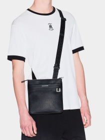 Armani Exchange модель XM002039-AF19931-UC001 Фото