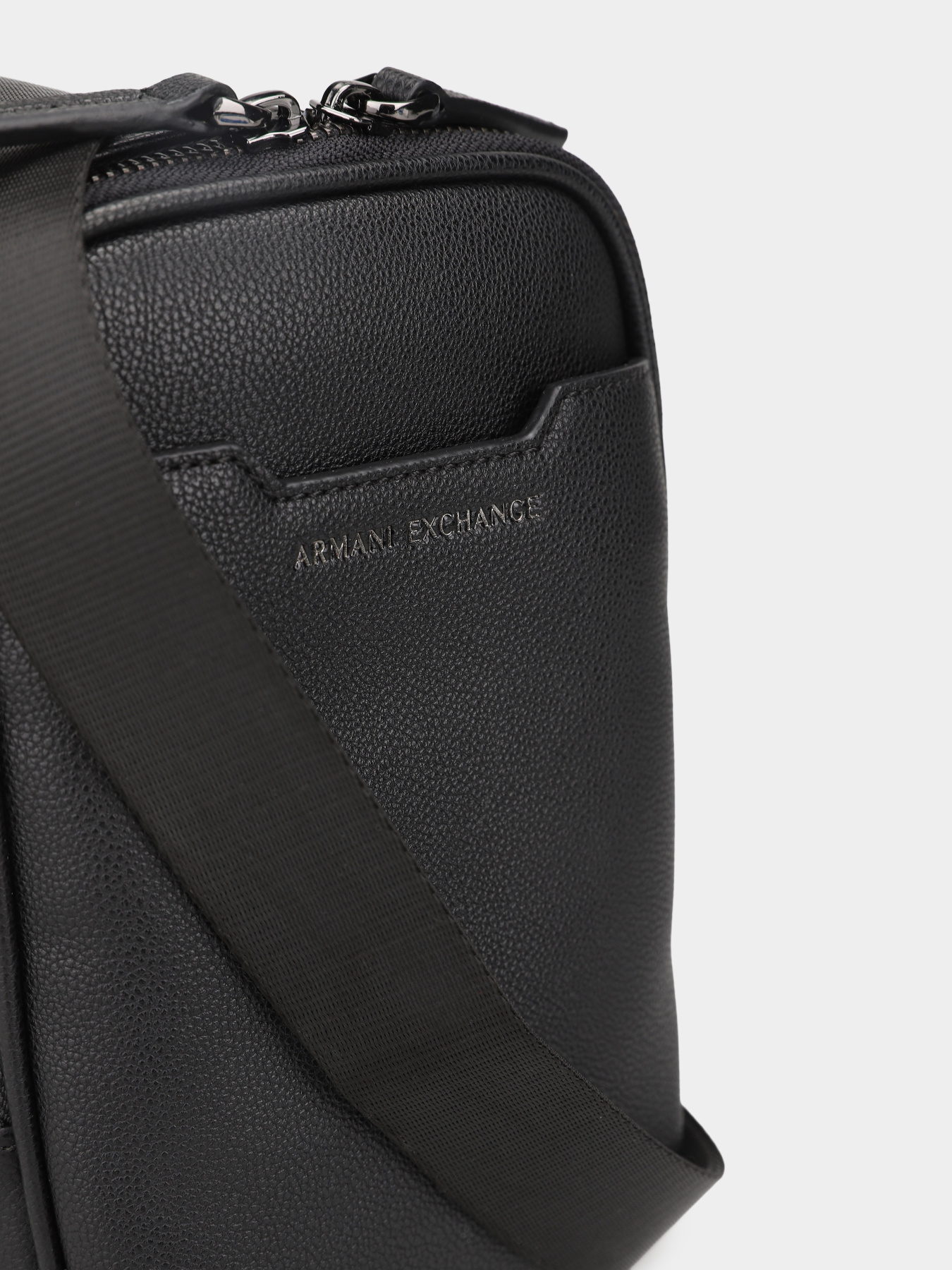 Armani Exchange модель XM002587-AF22651-UC001 Фото