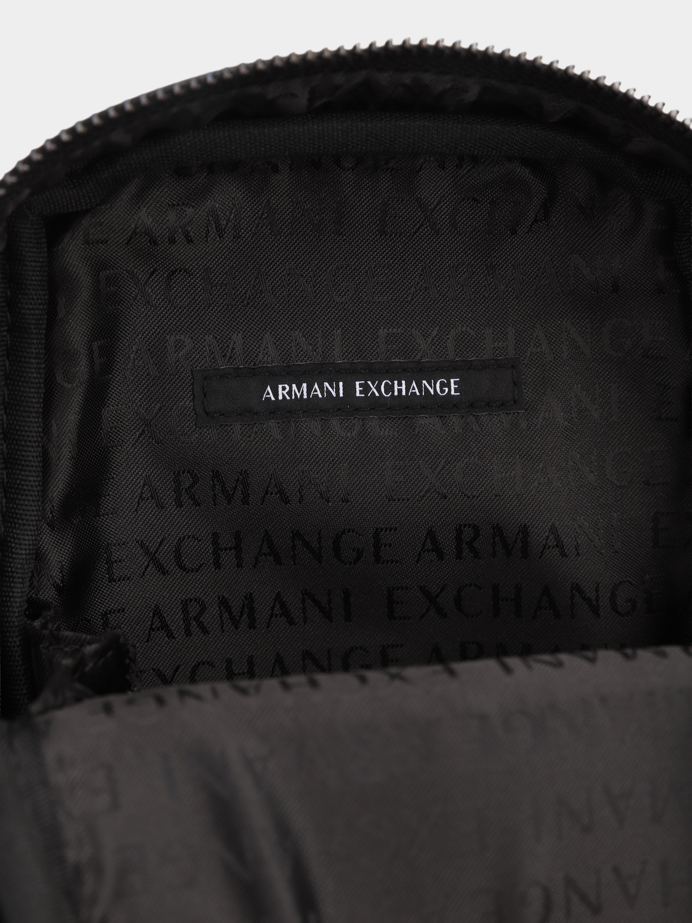 Armani Exchange модель XM002587-AF22651-UC001 Фото