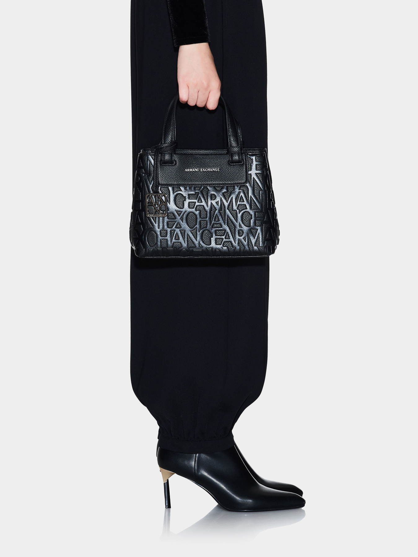 Сумка Armani Exchange модель XW001576-AF15774-UC001 Фото