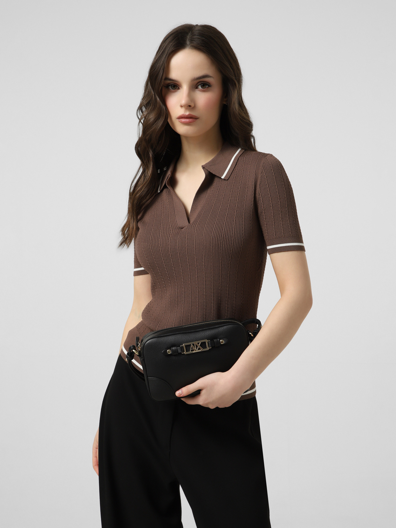 Кросс-боди Armani Exchange модель XW002612-AF15632-UC010 Фото