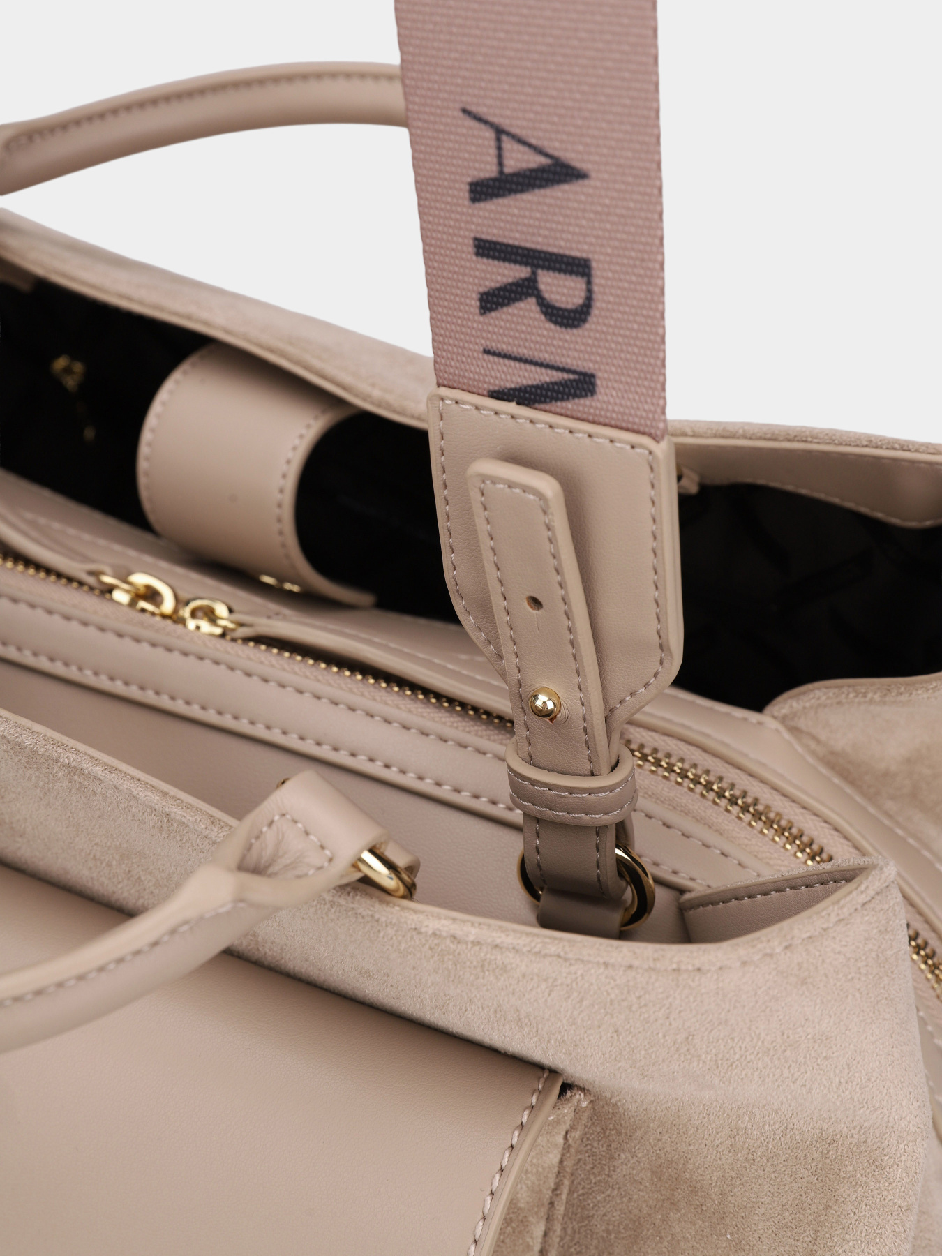 Armani Exchange XW001542-AF22630-U6223 модель XW001542-AF22630-U6223 Фото