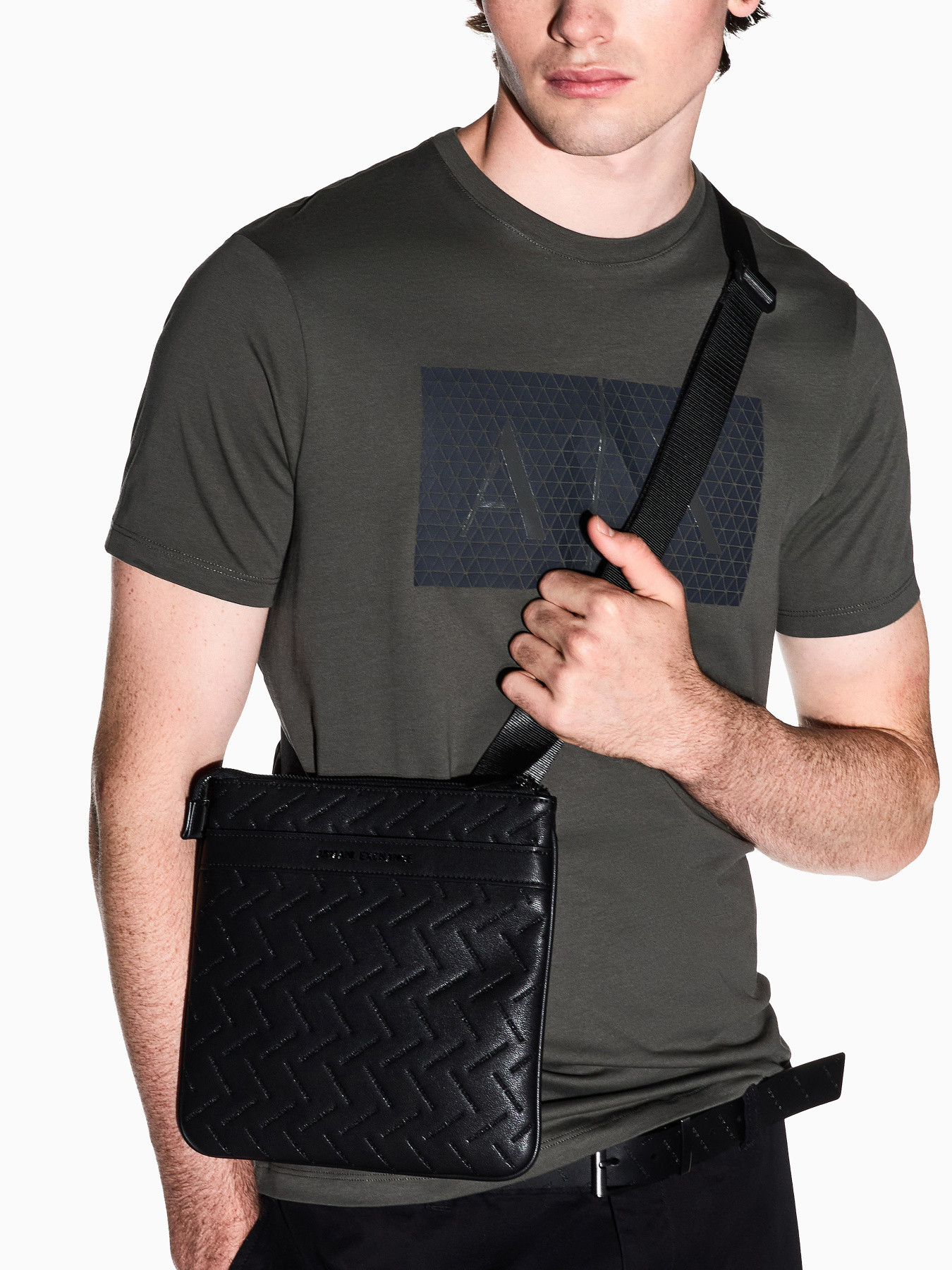 Сумки Armani Exchange модель XM002597-AF22652-UC001 Фото
