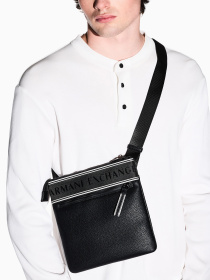 Сумки Armani Exchange модель XM002610-AF22662-UC001 Фото