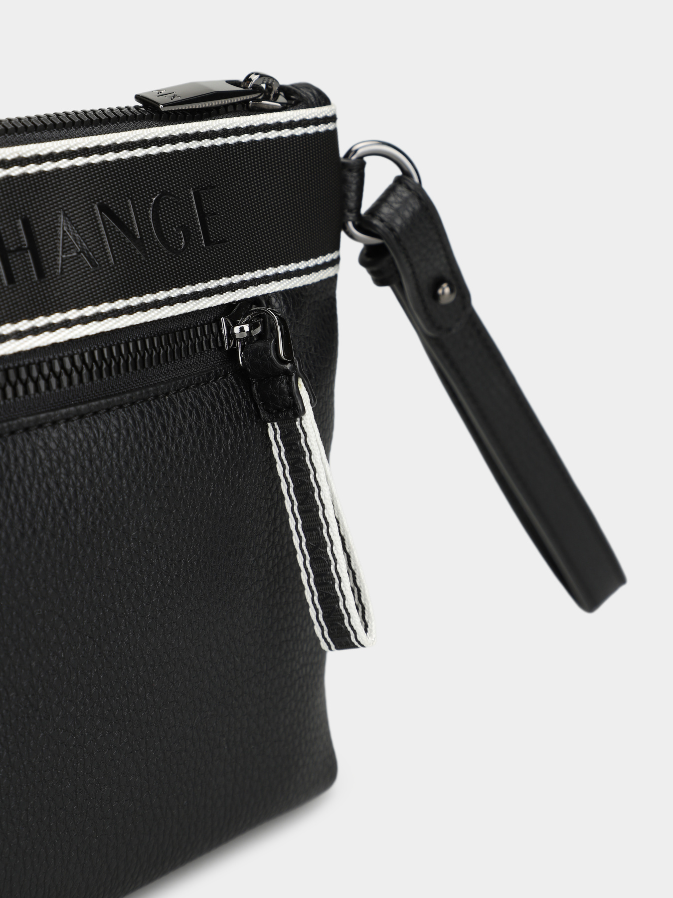 Сумки Armani Exchange модель XM002835-AF22662-UC001 Фото