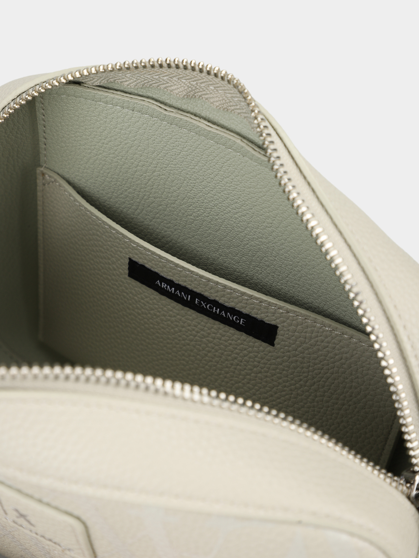 Сумки Armani Exchange модель XW001200-AF15325-M7021 Фото