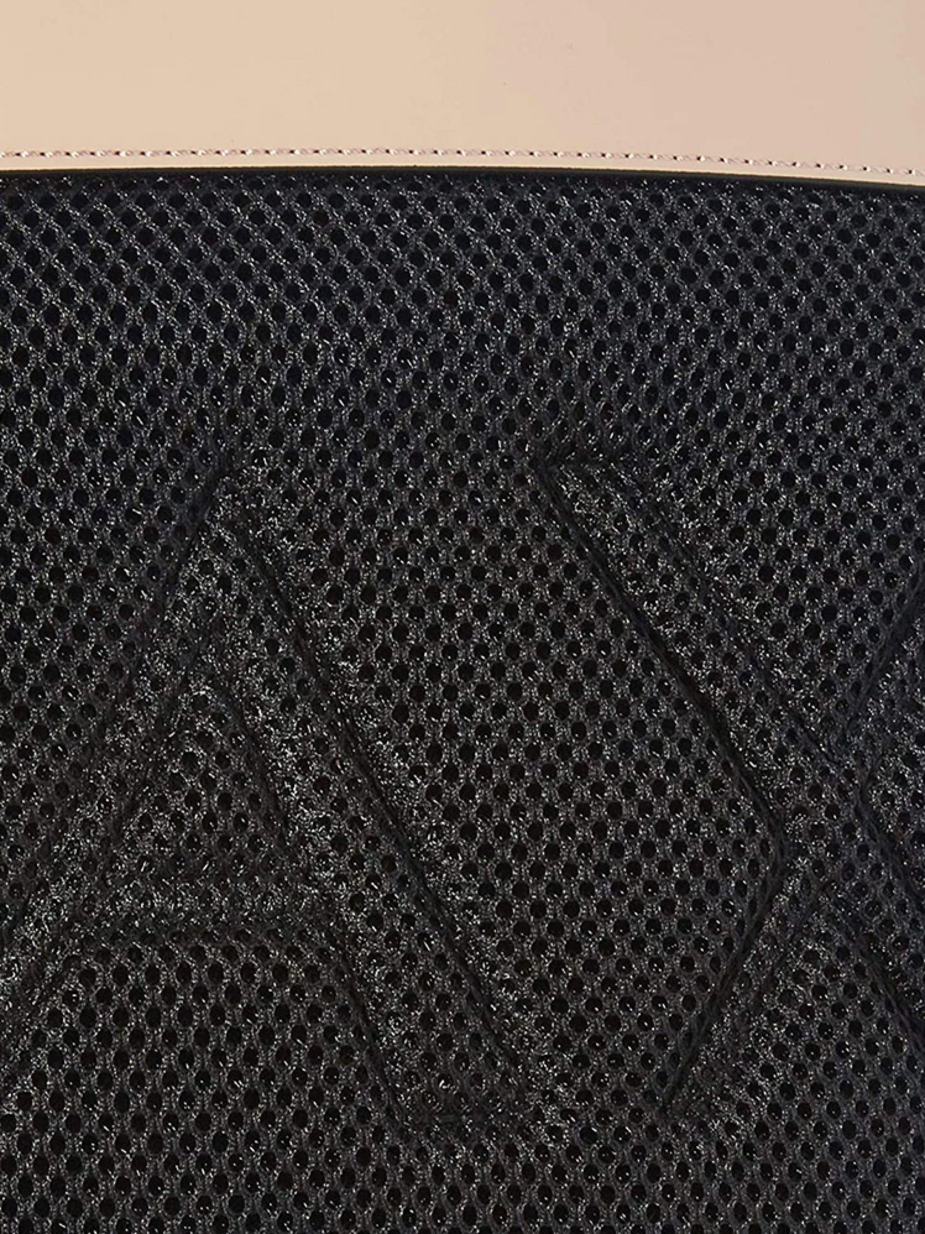 Рюкзаки Armani Exchange модель 942660-CC793-07753 Рюкзаки Armani Exchange модель 942660-CC793-07753 Фото