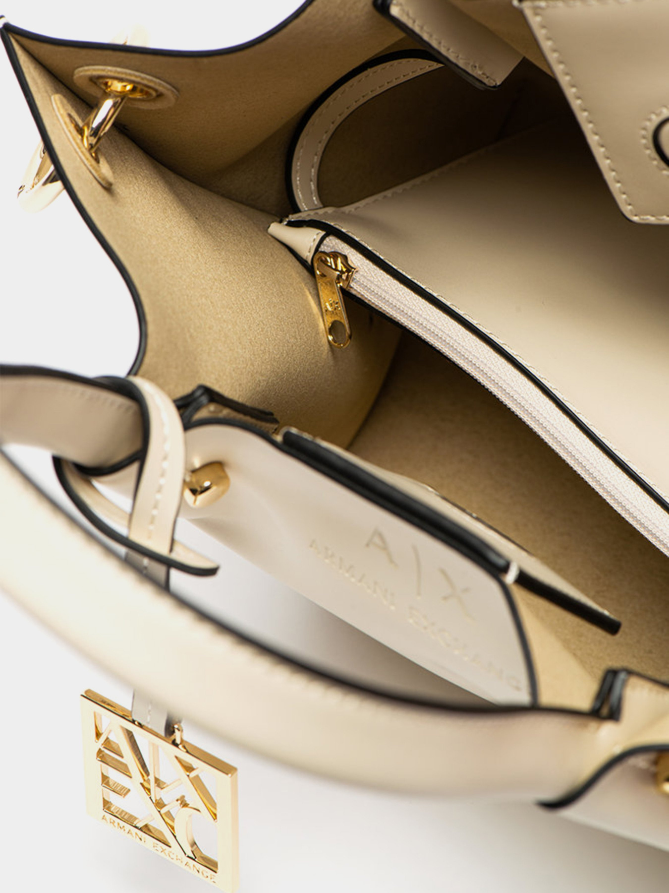 Сумка Armani Exchange модель 942686-CC795-00211 Фото