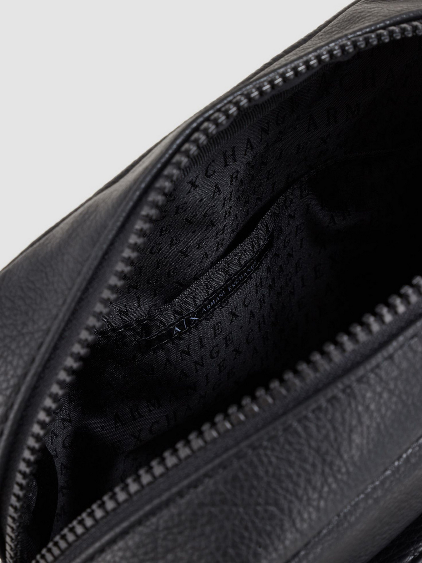 Сумка Armani Exchange модель 952410-2R836-00020 Фото