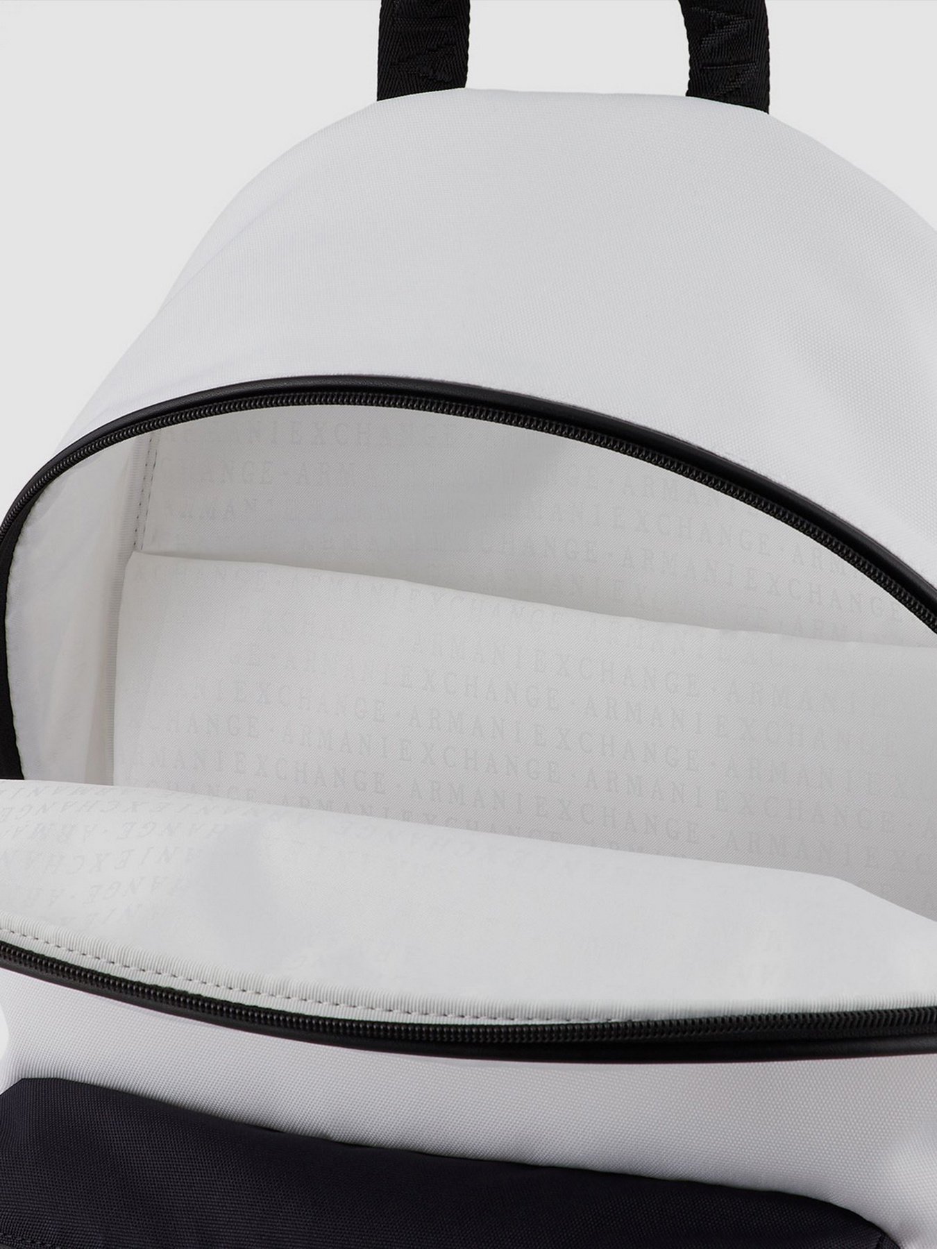 Рюкзаки Armani Exchange модель 952411-2R837-47610 Фото