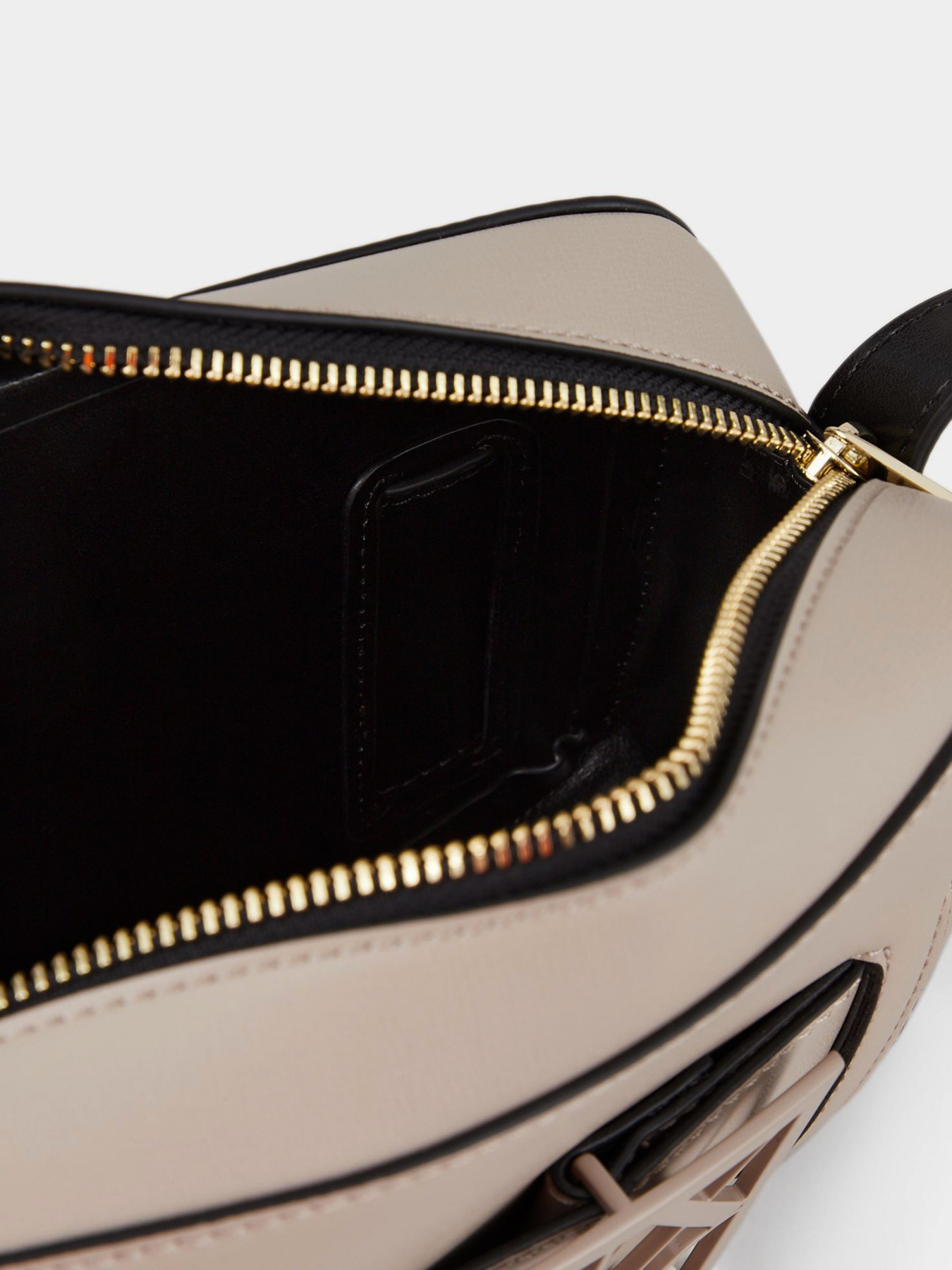 Сумка Armani Exchange модель 942699-0A874-07351 Фото