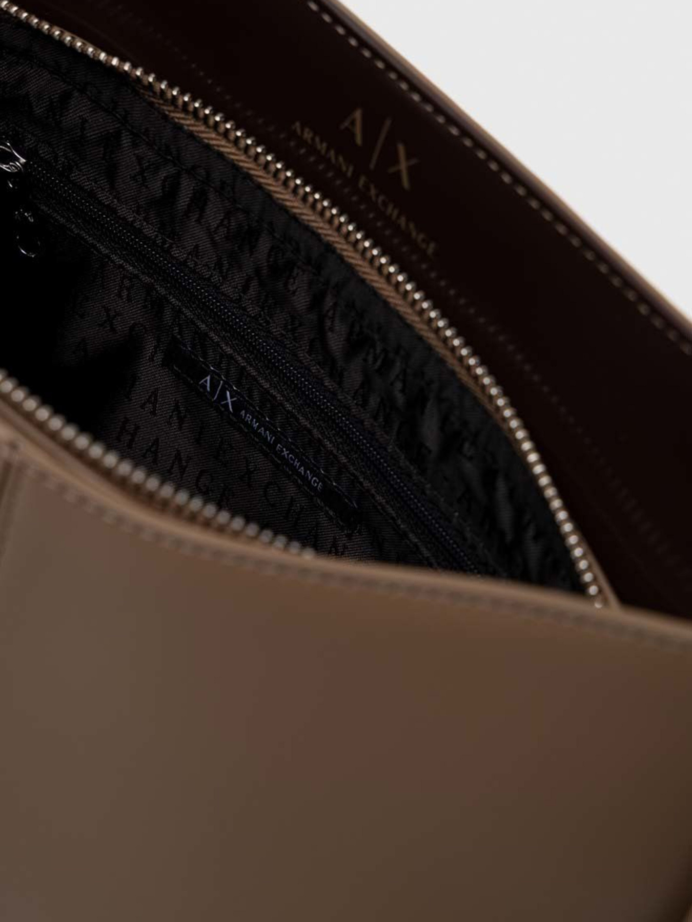 Сумка Armani Exchange модель 942840-2F738-07651 Фото