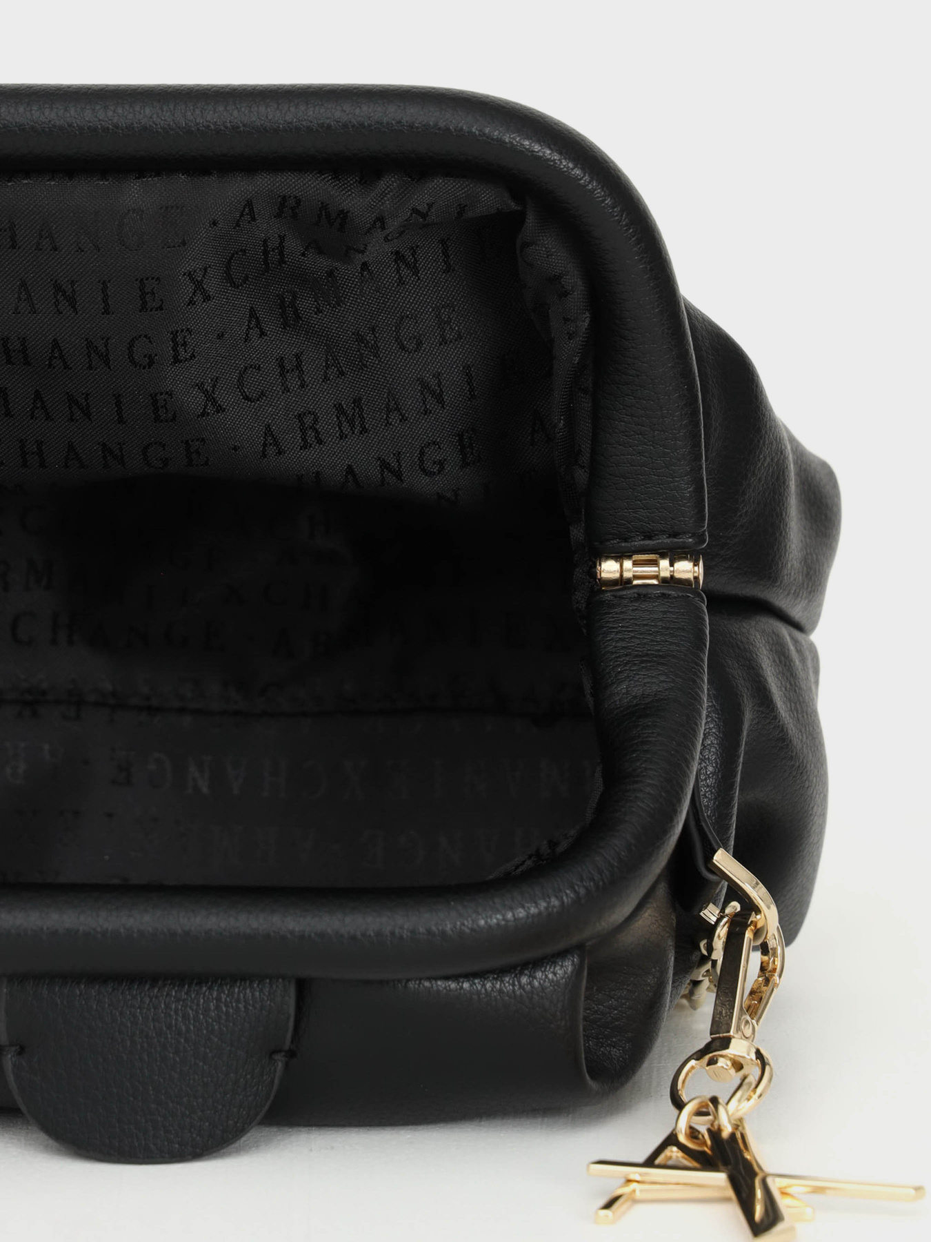 Сумка Armani Exchange модель 942828-2F730-00020 Фото