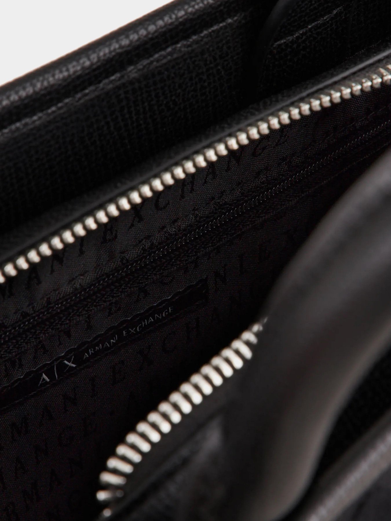 Сумка Armani Exchange модель 942929-3R708-00020 Фото