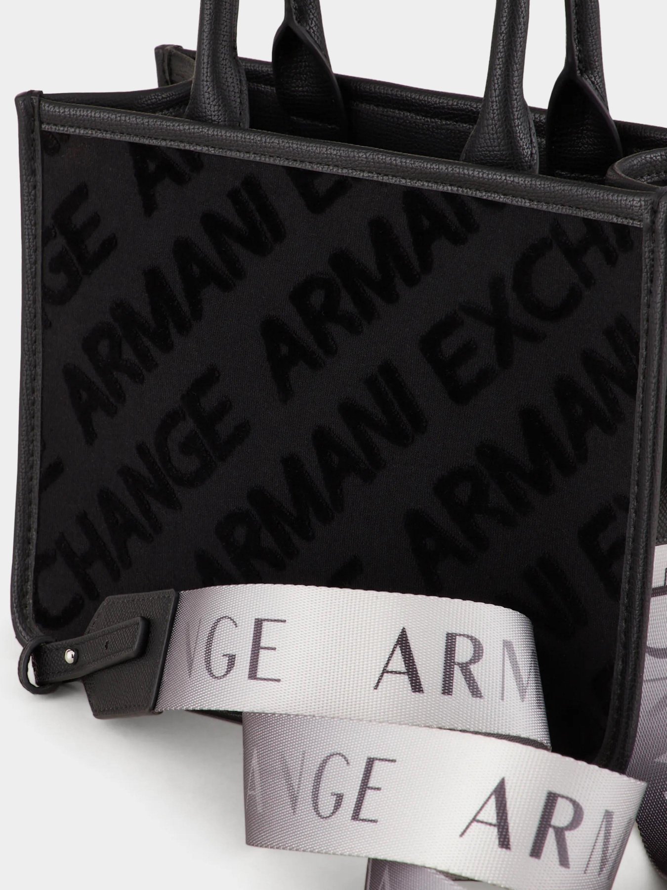 Сумка Armani Exchange модель 942929-3R708-00020 Фото