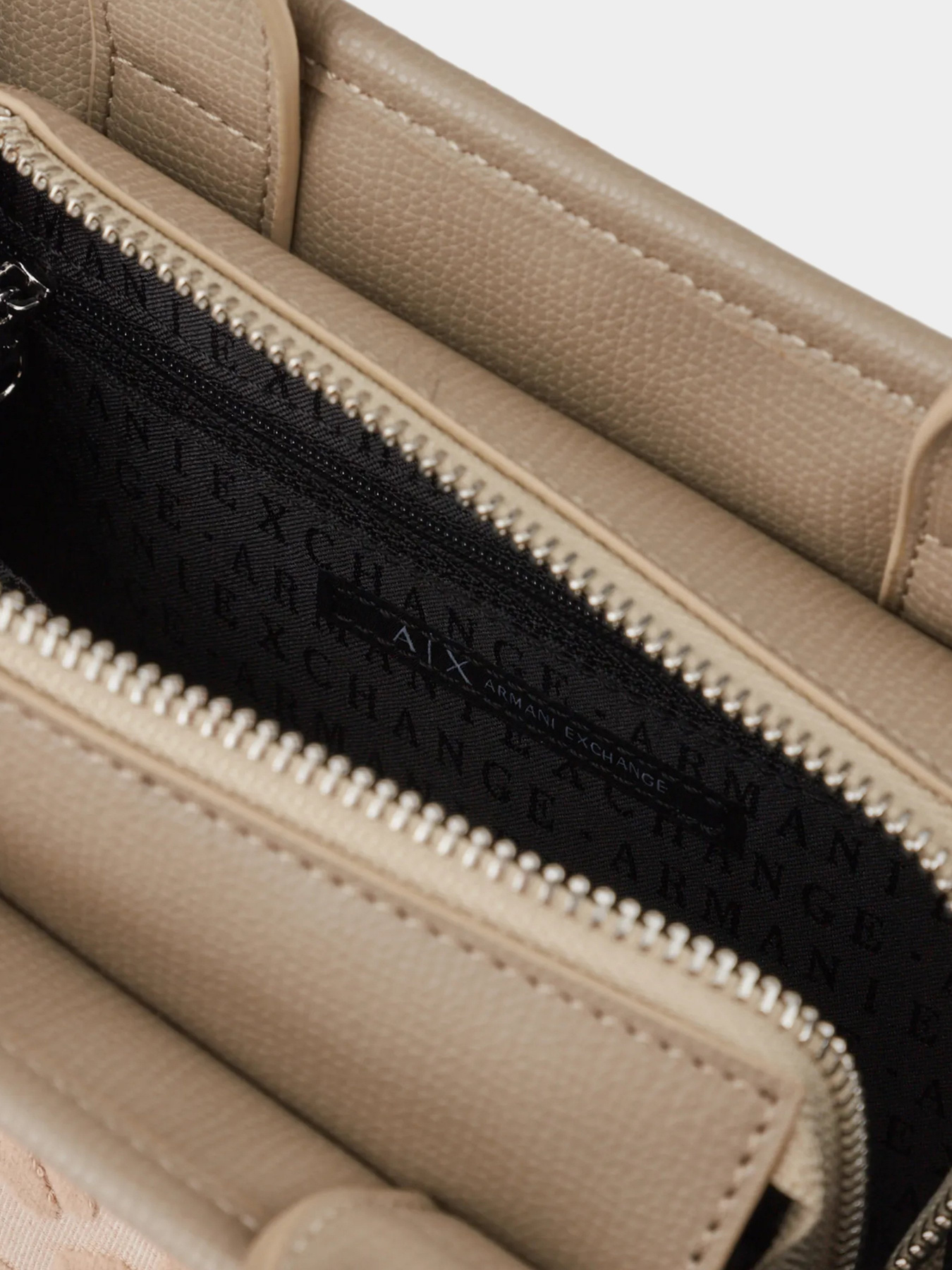 Сумка Armani Exchange модель 942929-3R708-05651 Фото