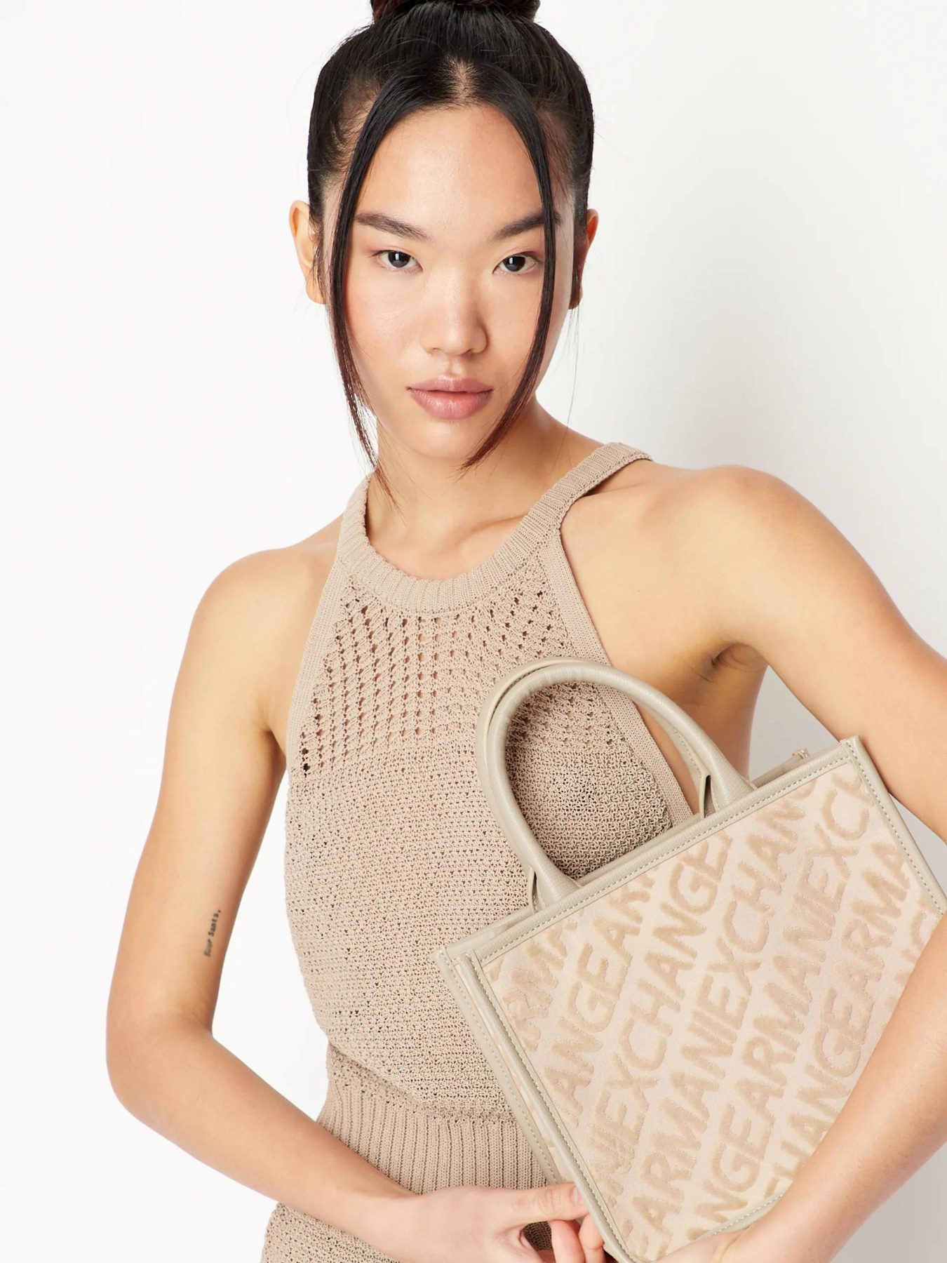 Сумка Armani Exchange модель 942929-3R708-05651 Фото