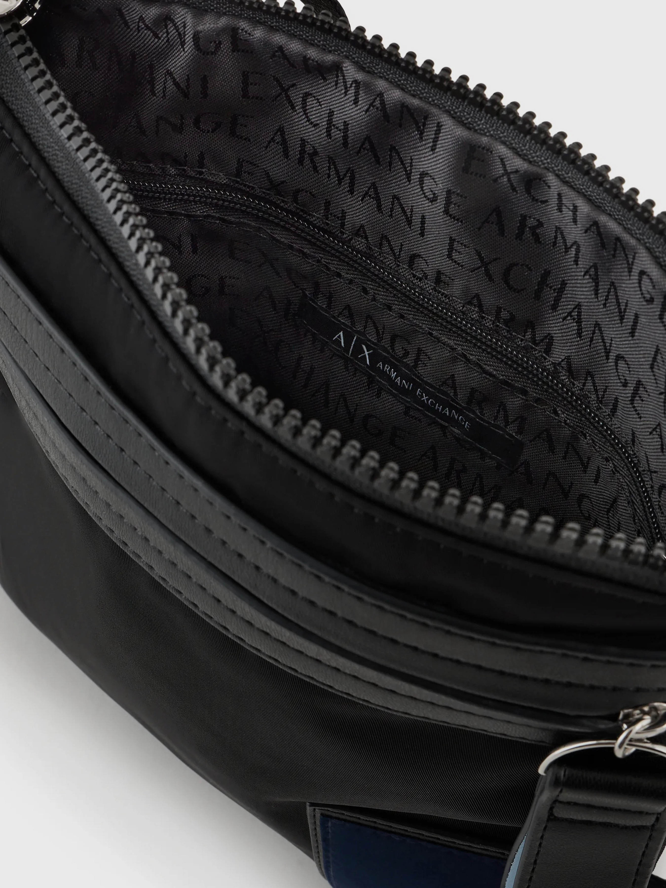 Сумка Armani Exchange модель 952643-4R837-00020 Фото