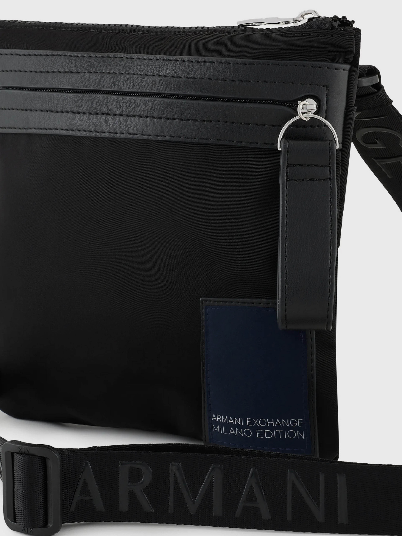 Сумка Armani Exchange модель 952643-4R837-00020 Фото