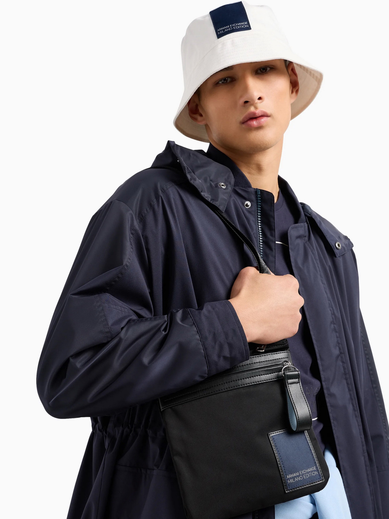 Сумка Armani Exchange модель 952643-4R837-00020 Фото