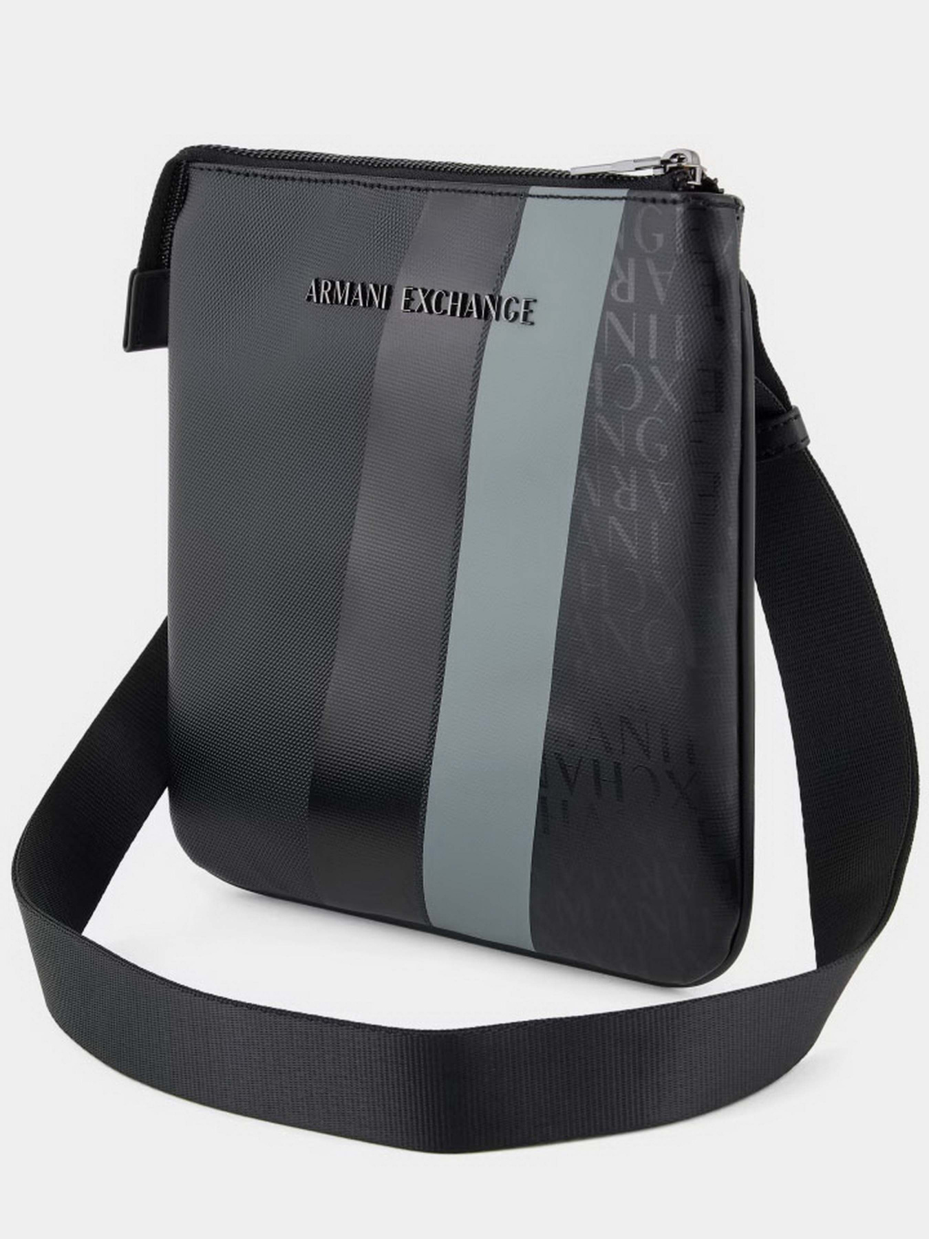 Мессенджер Armani Exchange модель XM000164-AF11935-MC043 Фото