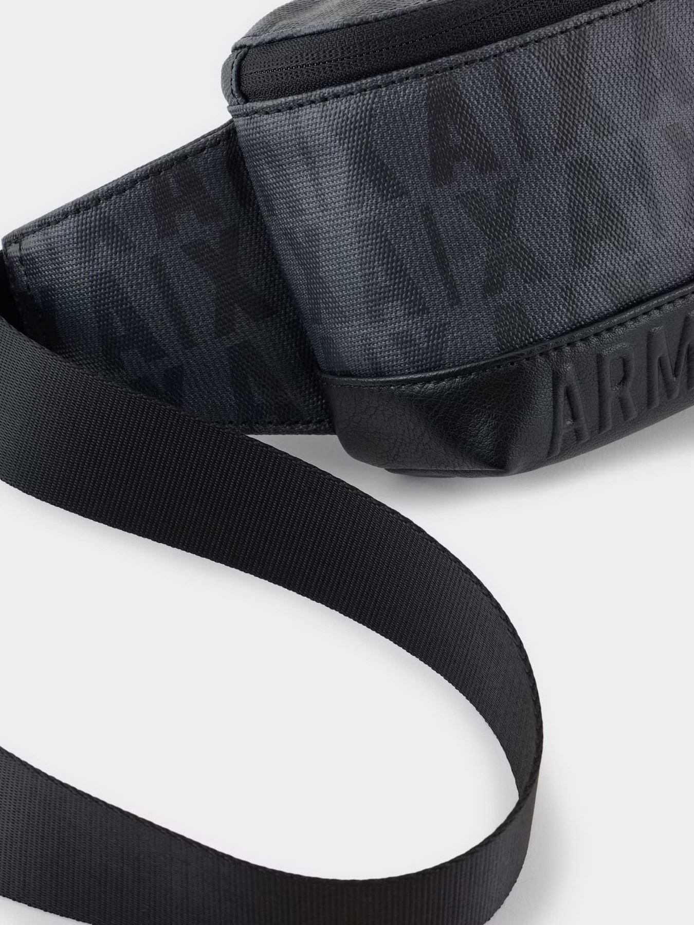 Поясная сумка Armani Exchange модель 952701-4F865-21742 Фото