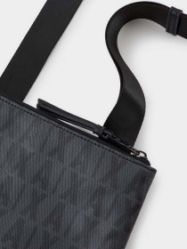 Мессенджер Armani Exchange модель 952718-4F865-21742 Мессенджер Armani Exchange модель 952718-4F865-21742 Фото