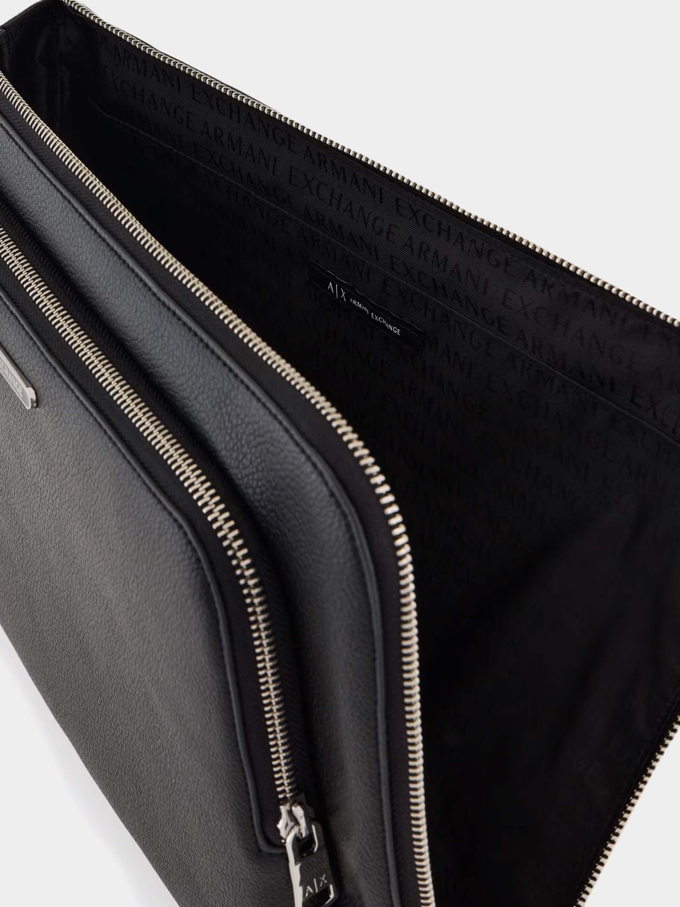Мессенджер Armani Exchange модель XM001257-AF12134-UC001 Фото