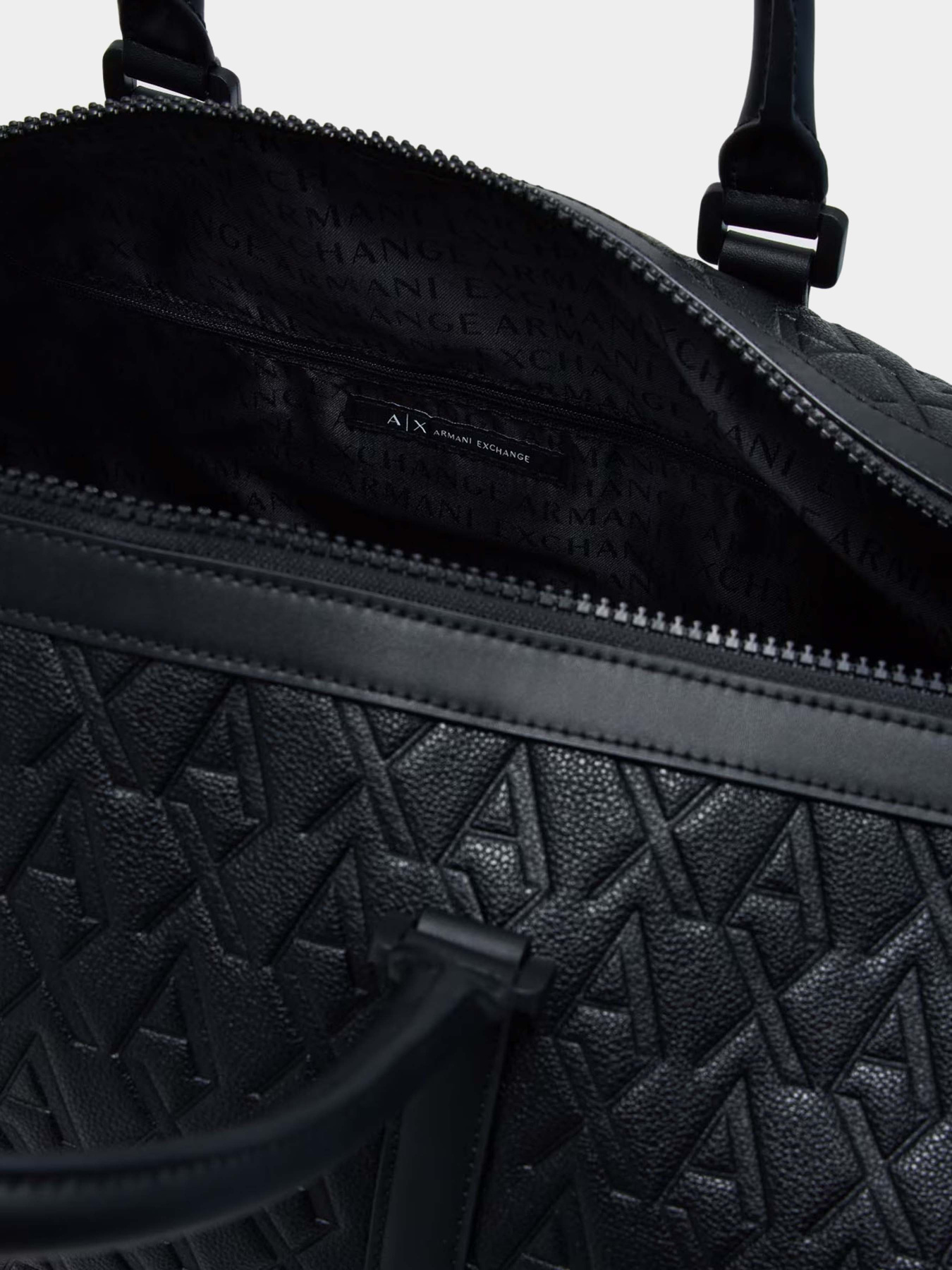 Дорожня сумка Armani Exchange модель XM000845-AF12133-UC001 Фото