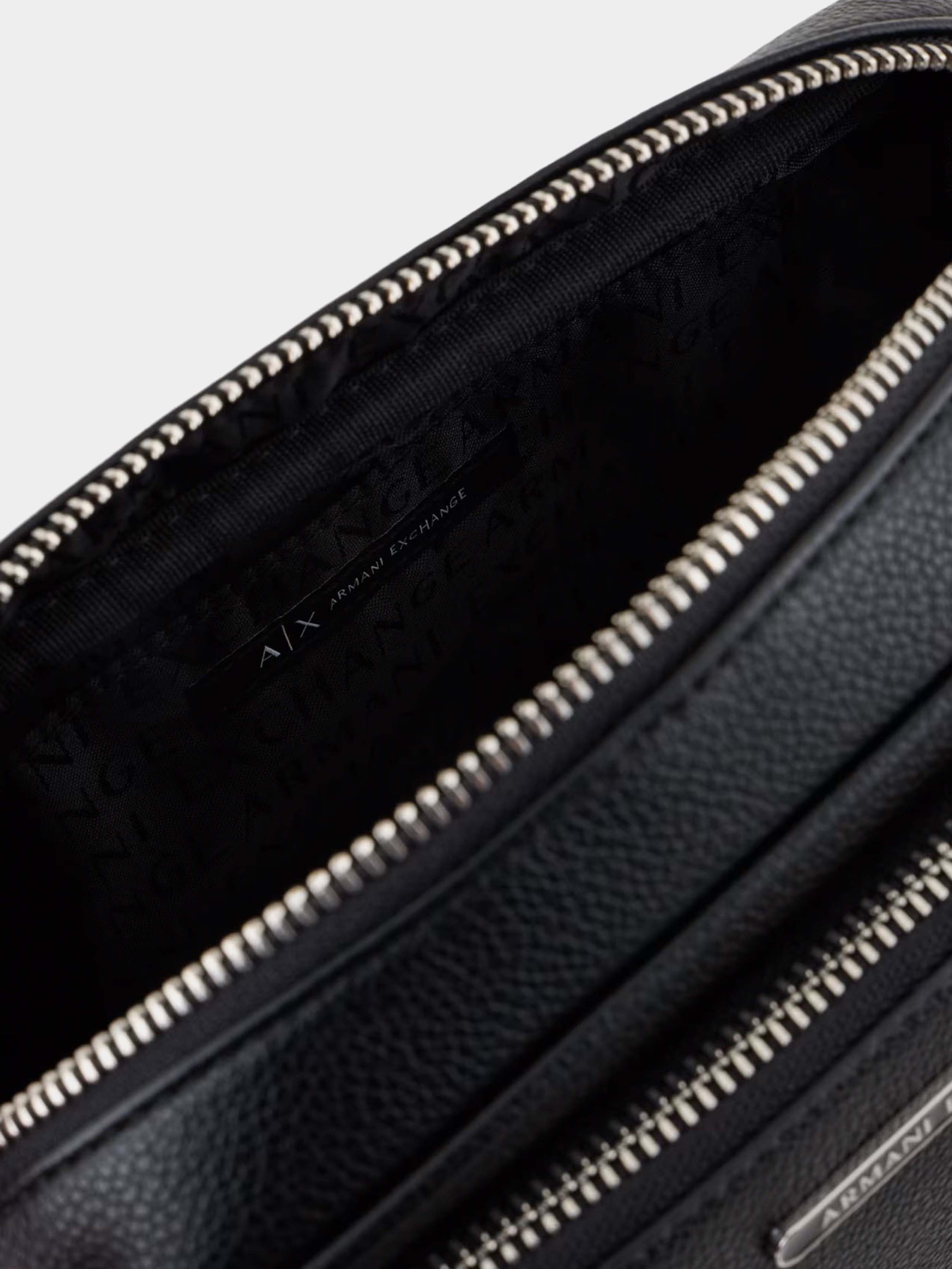 Сумка Armani Exchange модель XM000847-AF12134-UC001 Фото