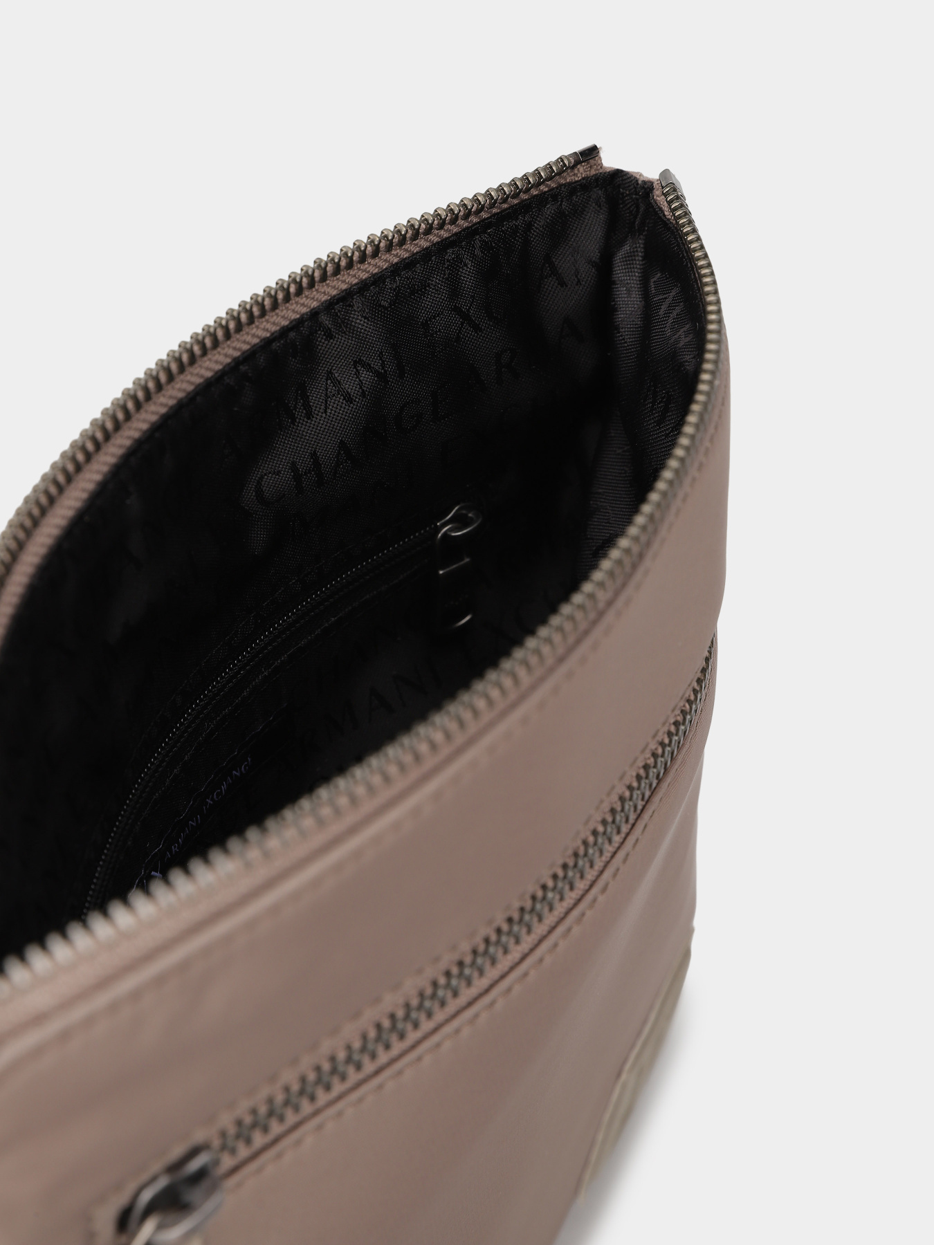 Сумка Armani Exchange модель XM000105-AF15129-U6107 Фото