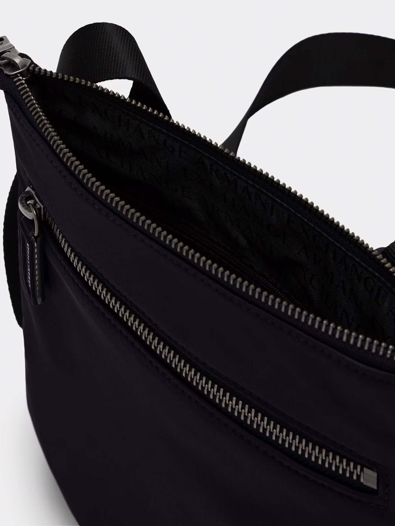 Сумка Armani Exchange модель XM000105-AF15129-UB101 Фото