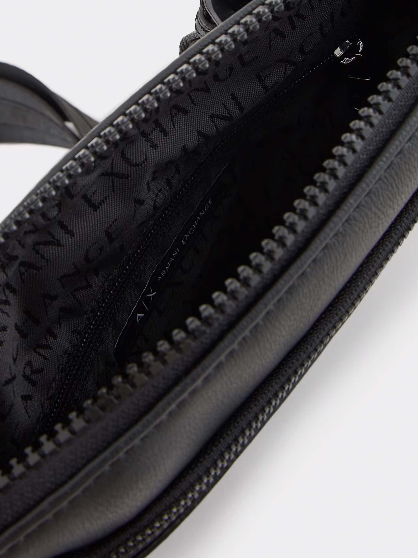 Сумка Armani Exchange модель XM000144-AF11925-UC001 Фото