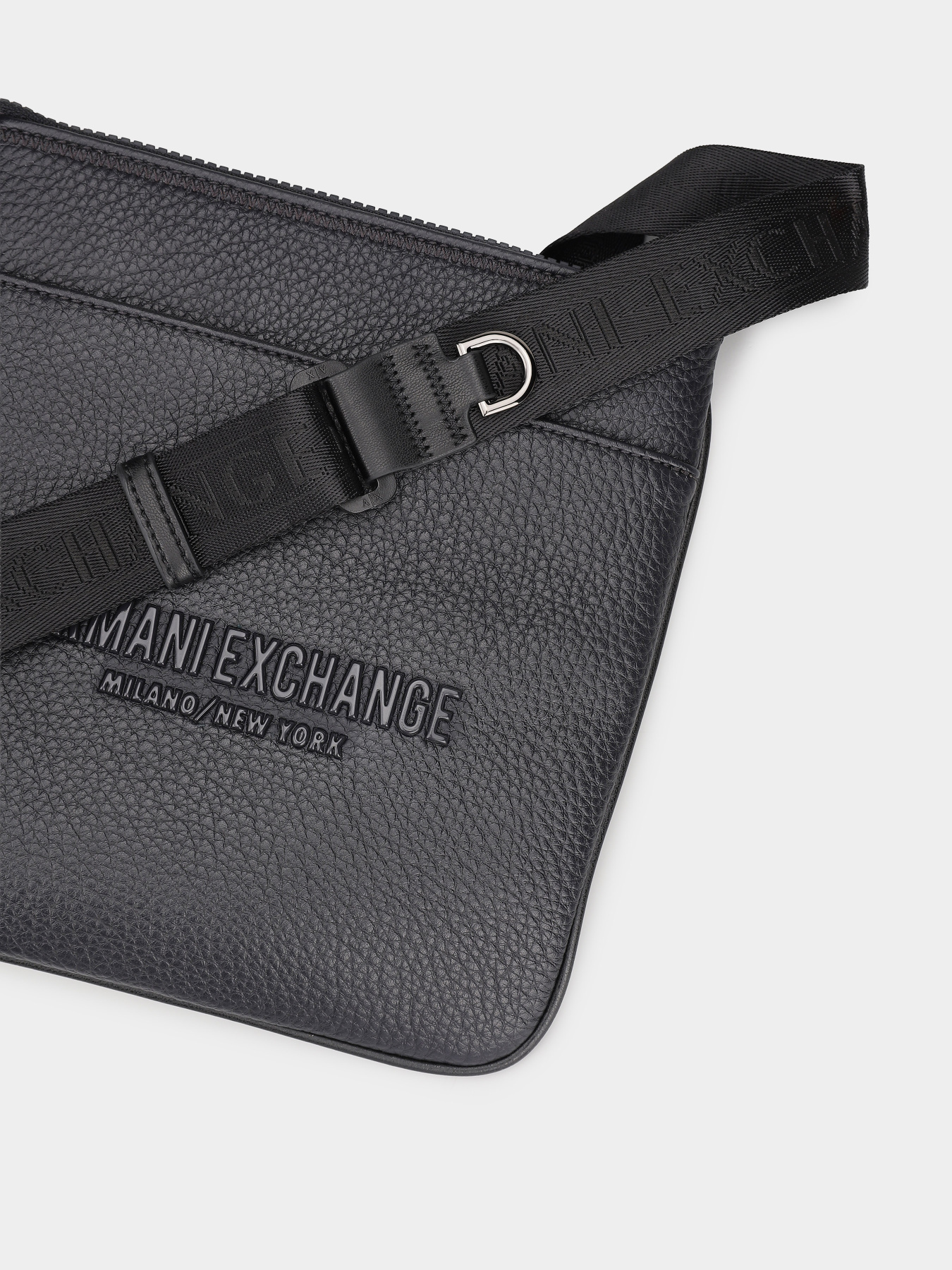 Сумка Armani Exchange модель XM000155-AF11931-UB101 Фото