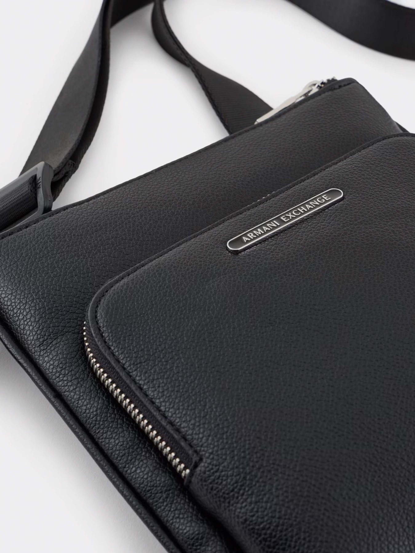 Сумка Armani Exchange модель XM000846-AF12134-UC001 Фото
