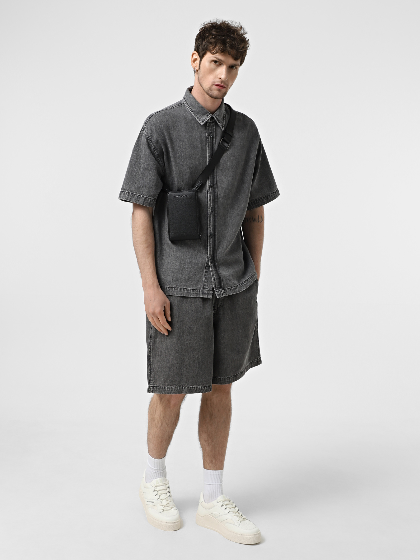 Сумка Armani Exchange модель XM000863-AF13924-UC001 Сумка Armani Exchange модель XM000863-AF13924-UC001 Фото