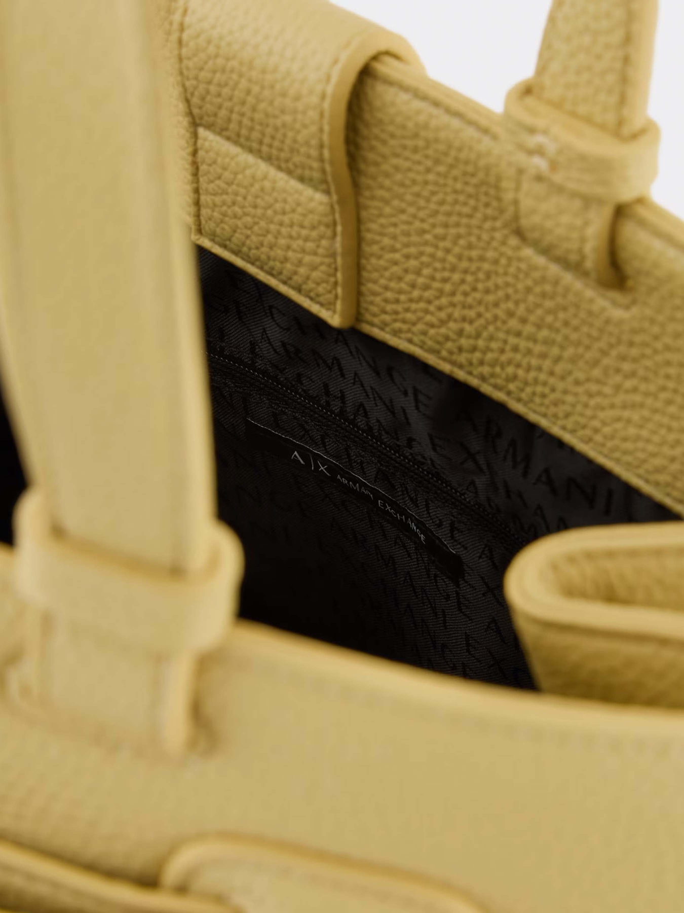 Сумка Armani Exchange модель XW000285-AF11902-U2144 Фото