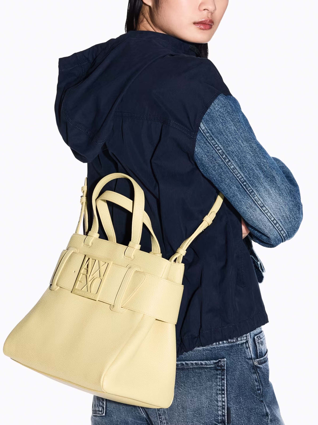 Сумка Armani Exchange модель XW000285-AF11902-U2144 Фото