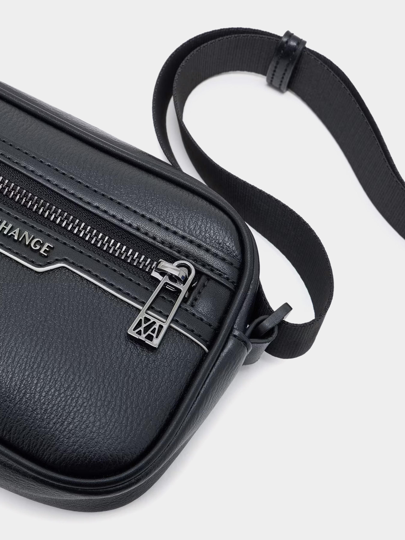 Сумка Armani Exchange модель XM001601-AF17205-MC105 Фото