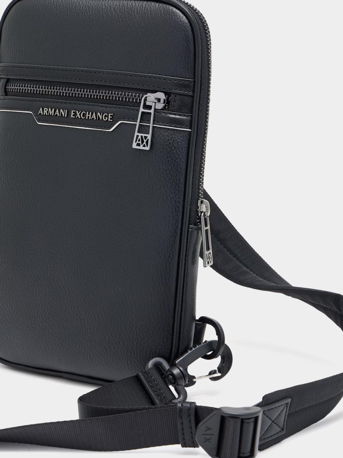 Сумка Armani Exchange модель XM001602-AF17205-MC105 Фото