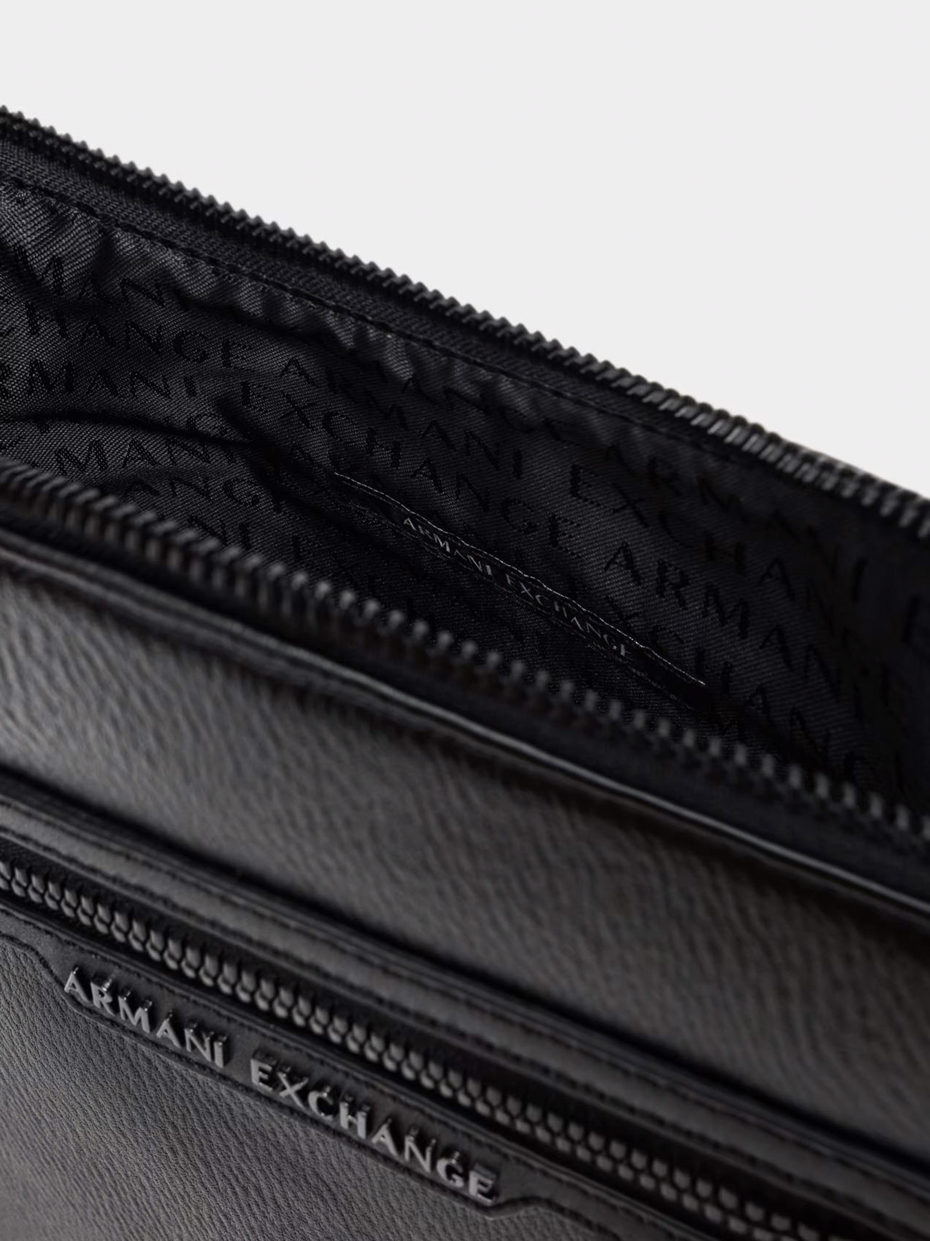 Сумка Armani Exchange модель XM001603-AF17205-MC105 Фото