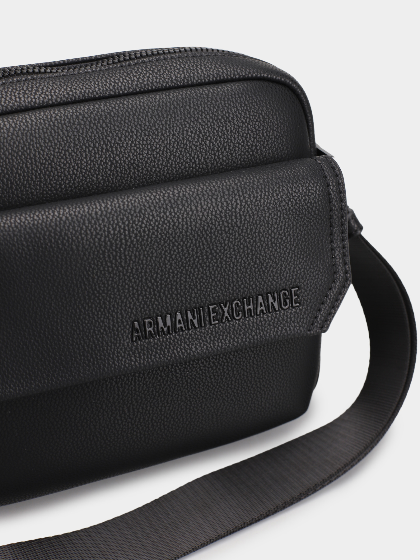 Сумка Armani Exchange модель XM001597-AF17090-UC001 Фото