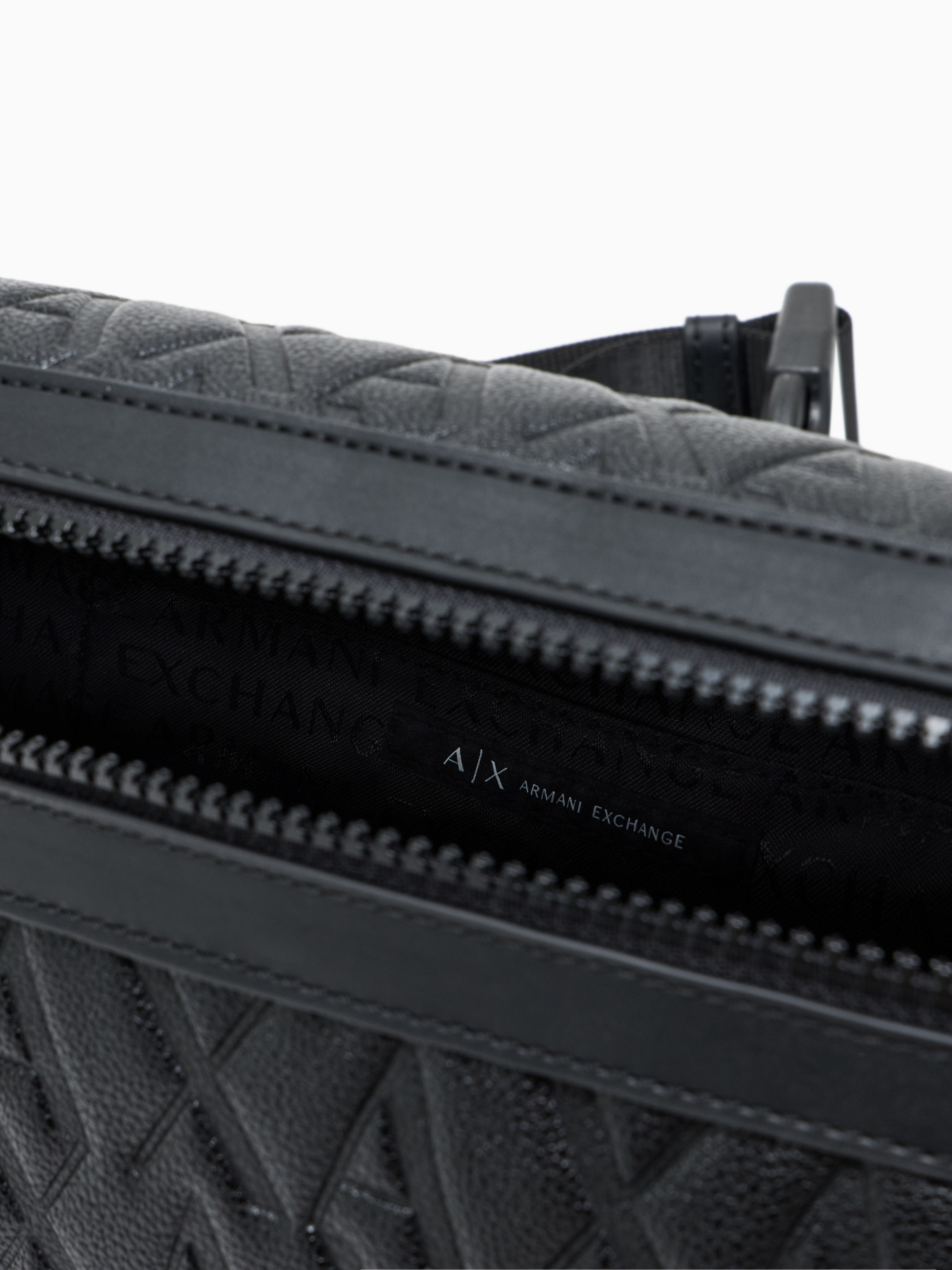 Поясна сумка Armani Exchange модель XM000844-AF12133-UC001 Фото