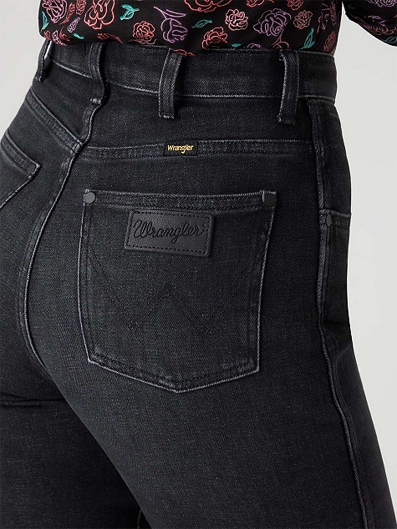 Джинсы Wrangler Mom модель W246KO96B_32 Фото