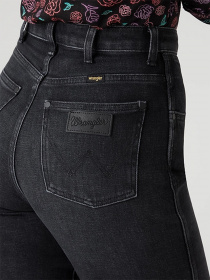 Джинсы Wrangler Mom модель W246KO96B_32 Фото