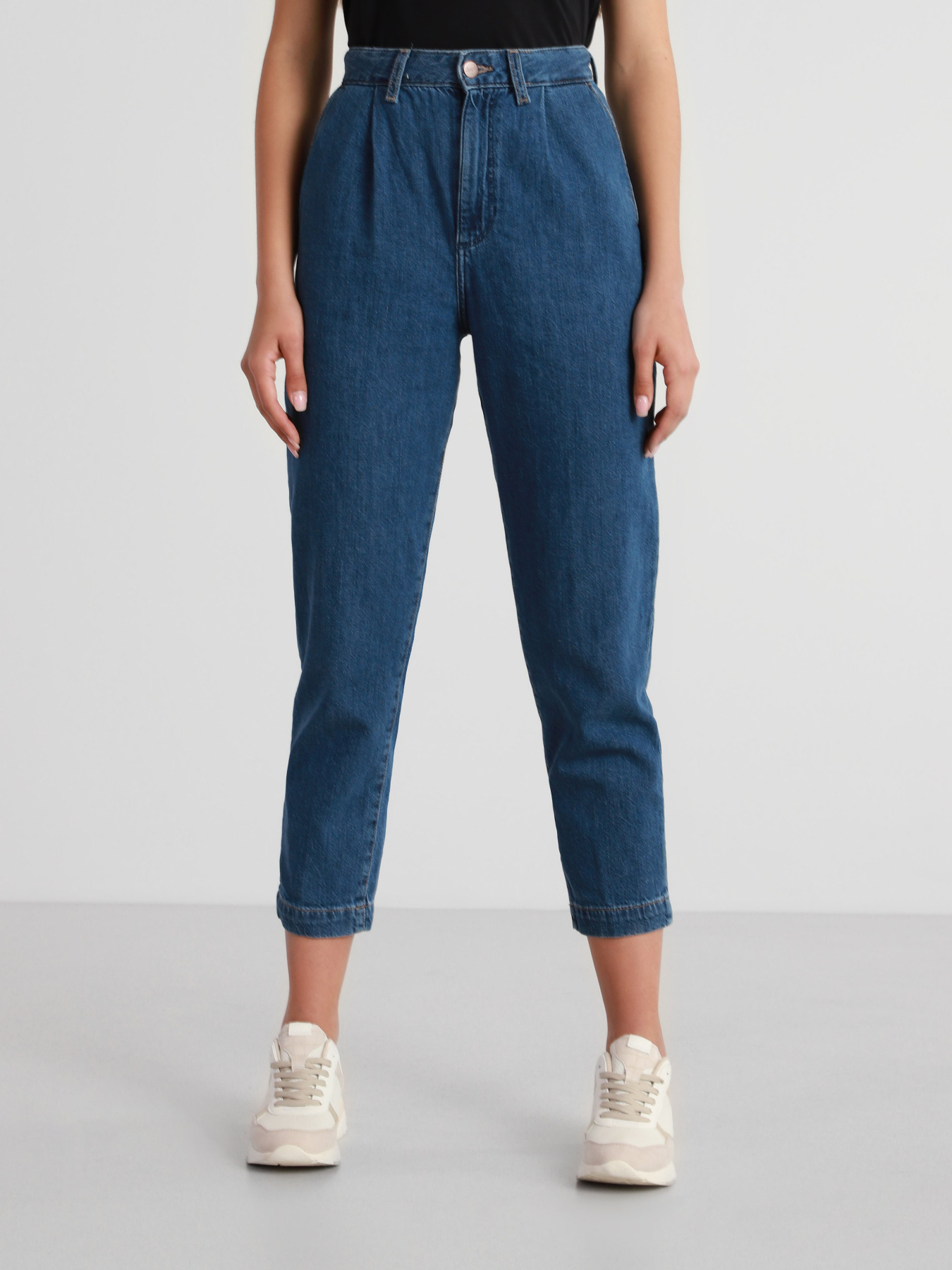 Джинсы мом Wrangler Mom Chino модель W22HZB26K_32 Фото