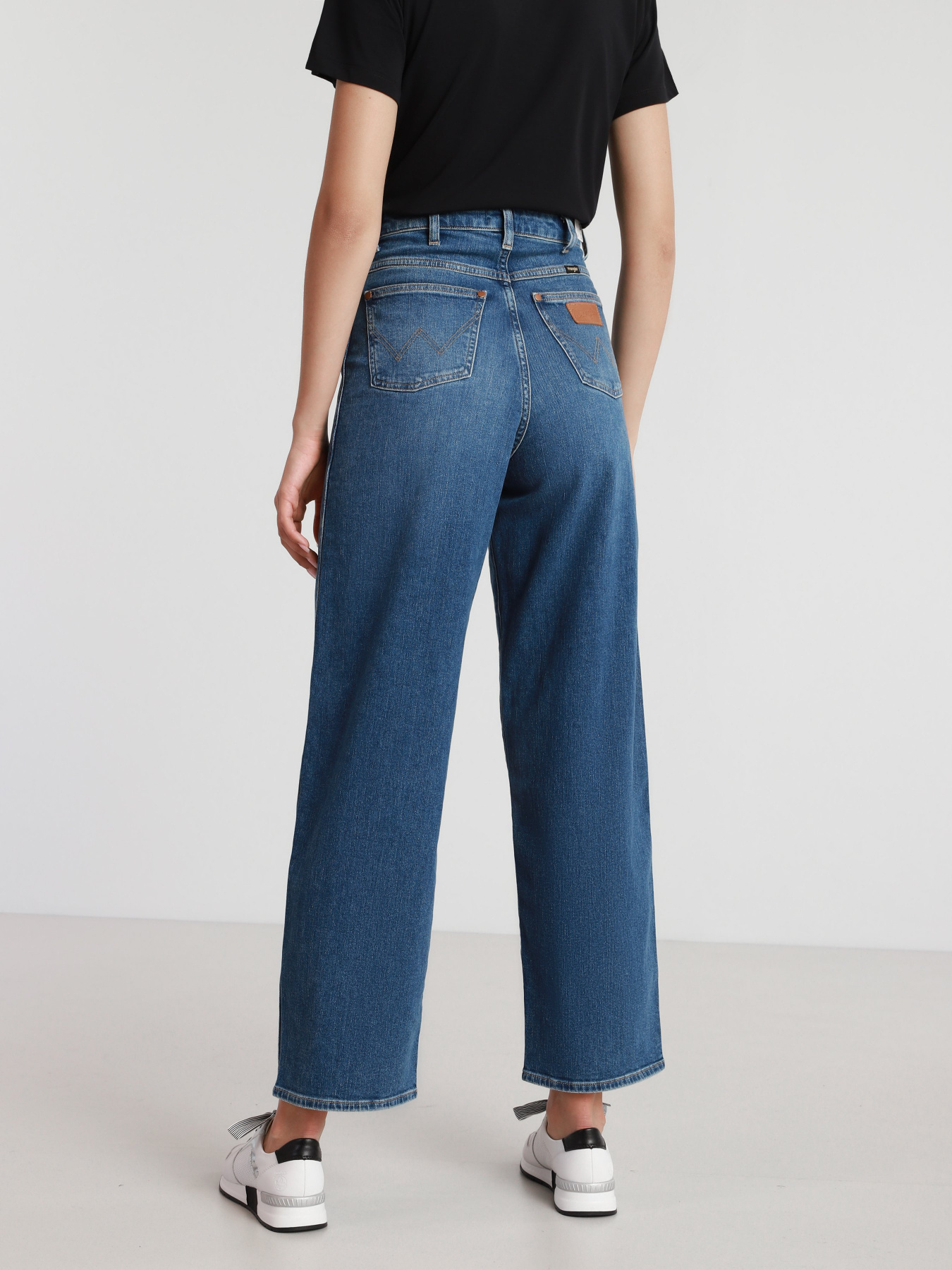 Джинсы Wrangler Wide Barrel модель W23DJH18G_32 Фото