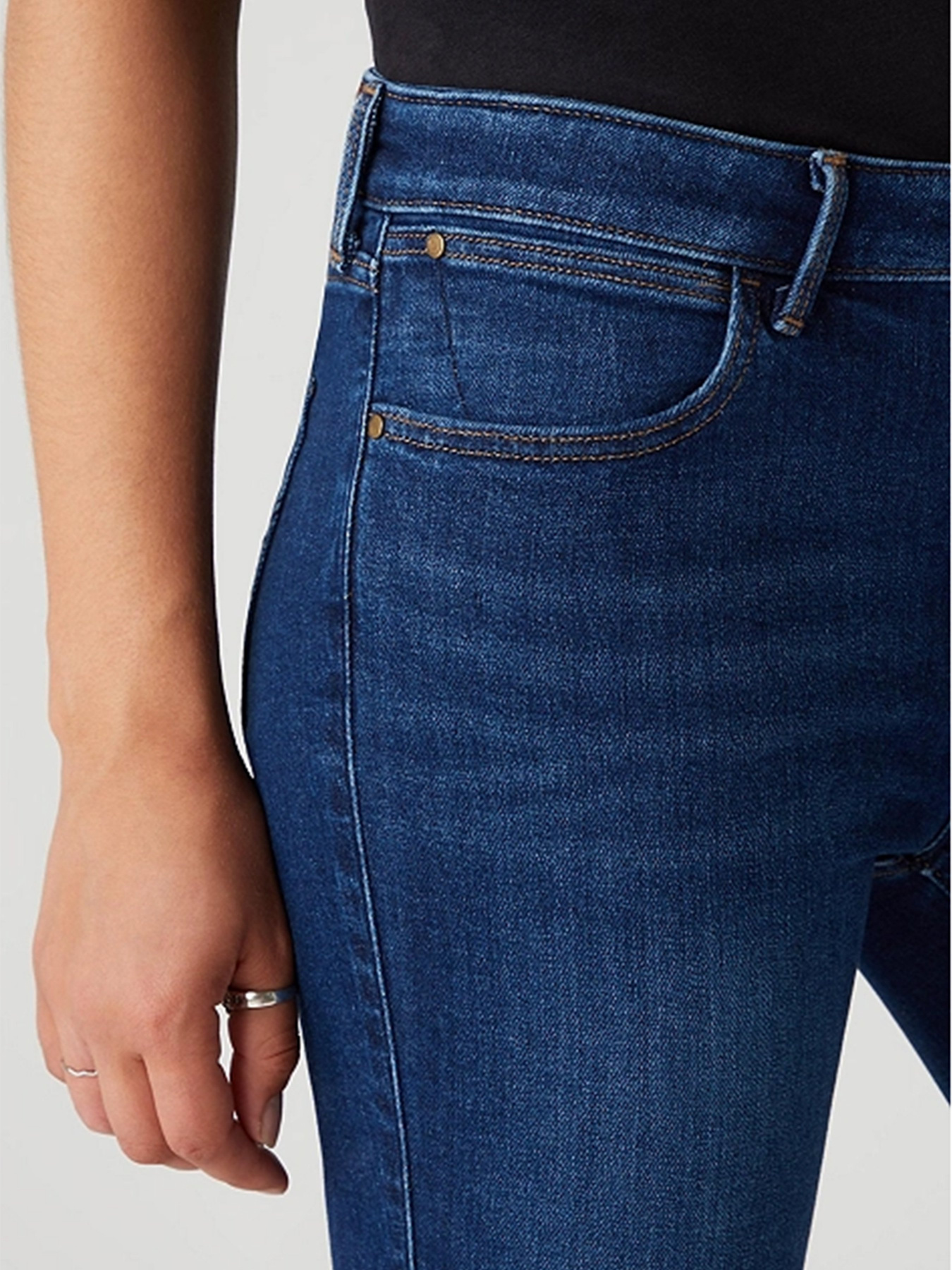 Джинсы Wrangler Skinny модель W28KZM232_32 Фото