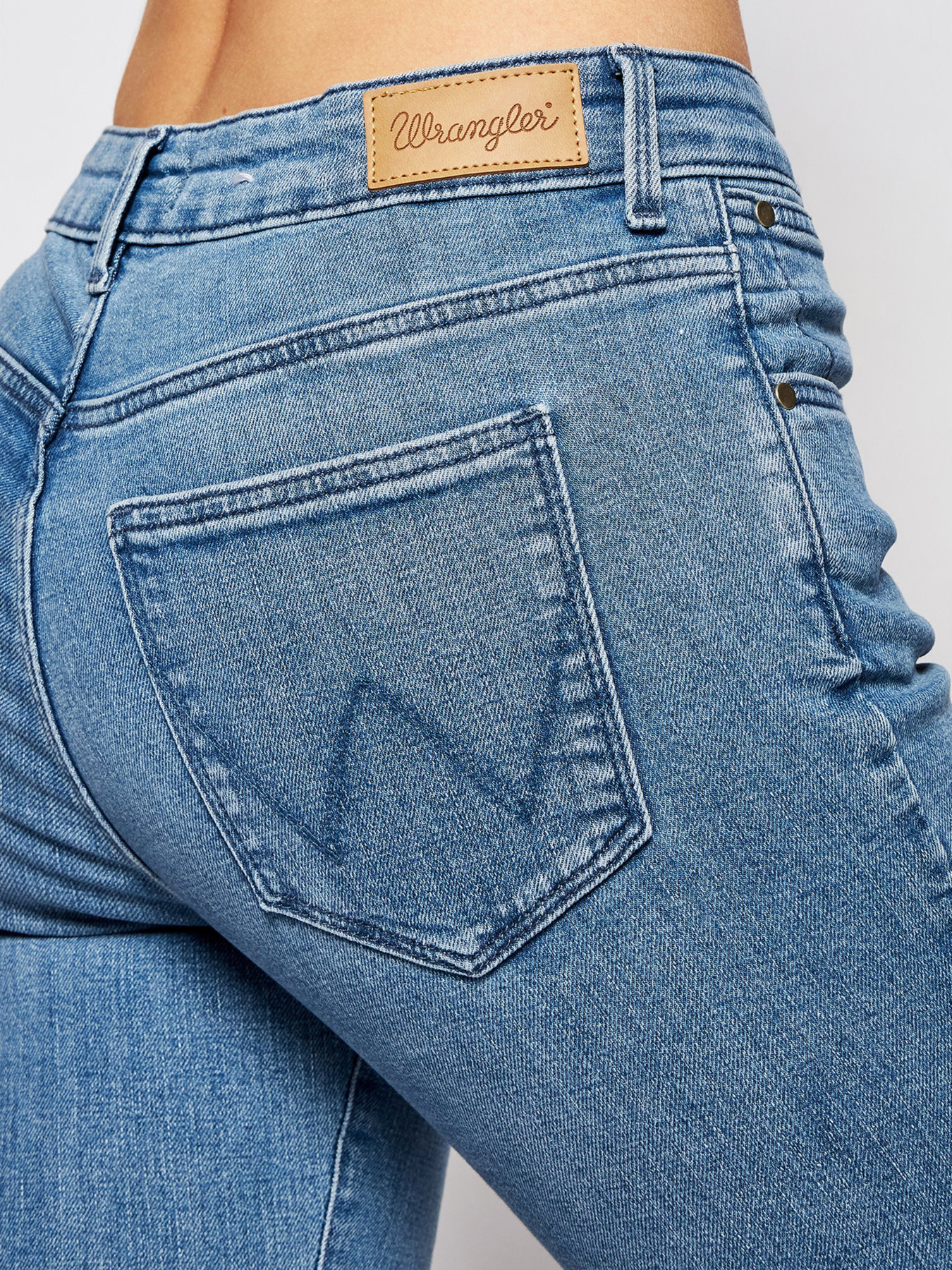 Джинсы Wrangler модель W28KKR29G_32 Фото
