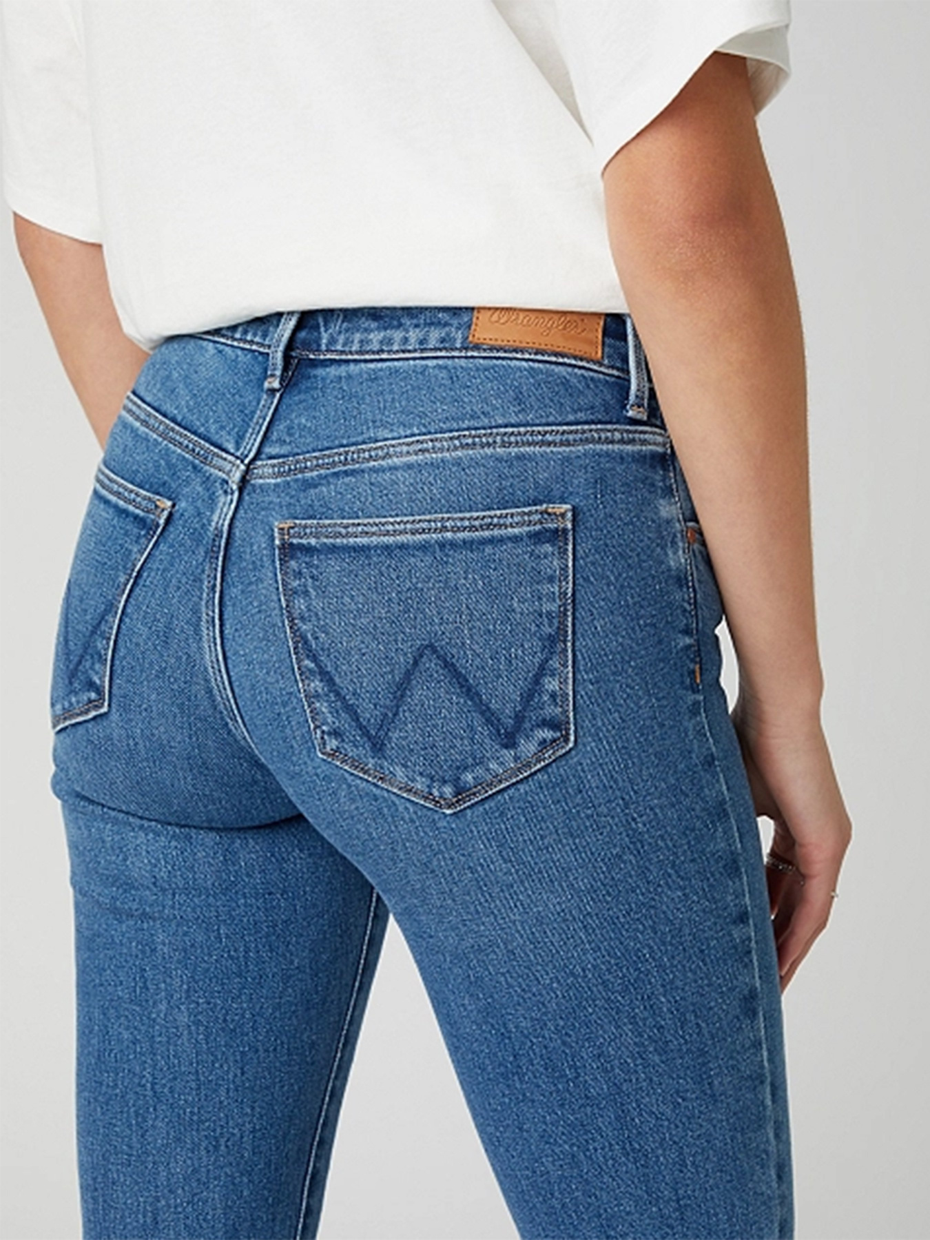 Джинсы Wrangler модель W28LJX28Z_32 Фото